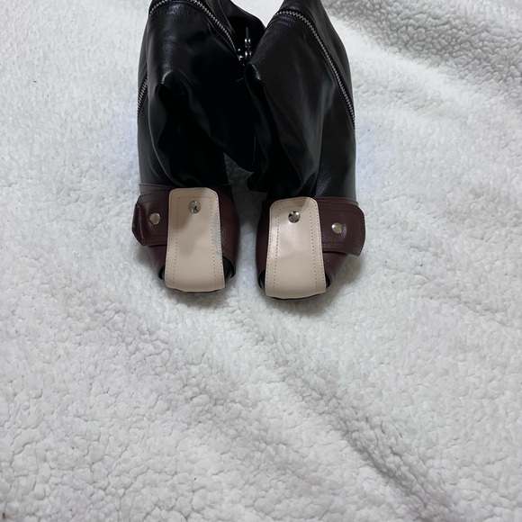 Multicolor. - Picture 3 of 3